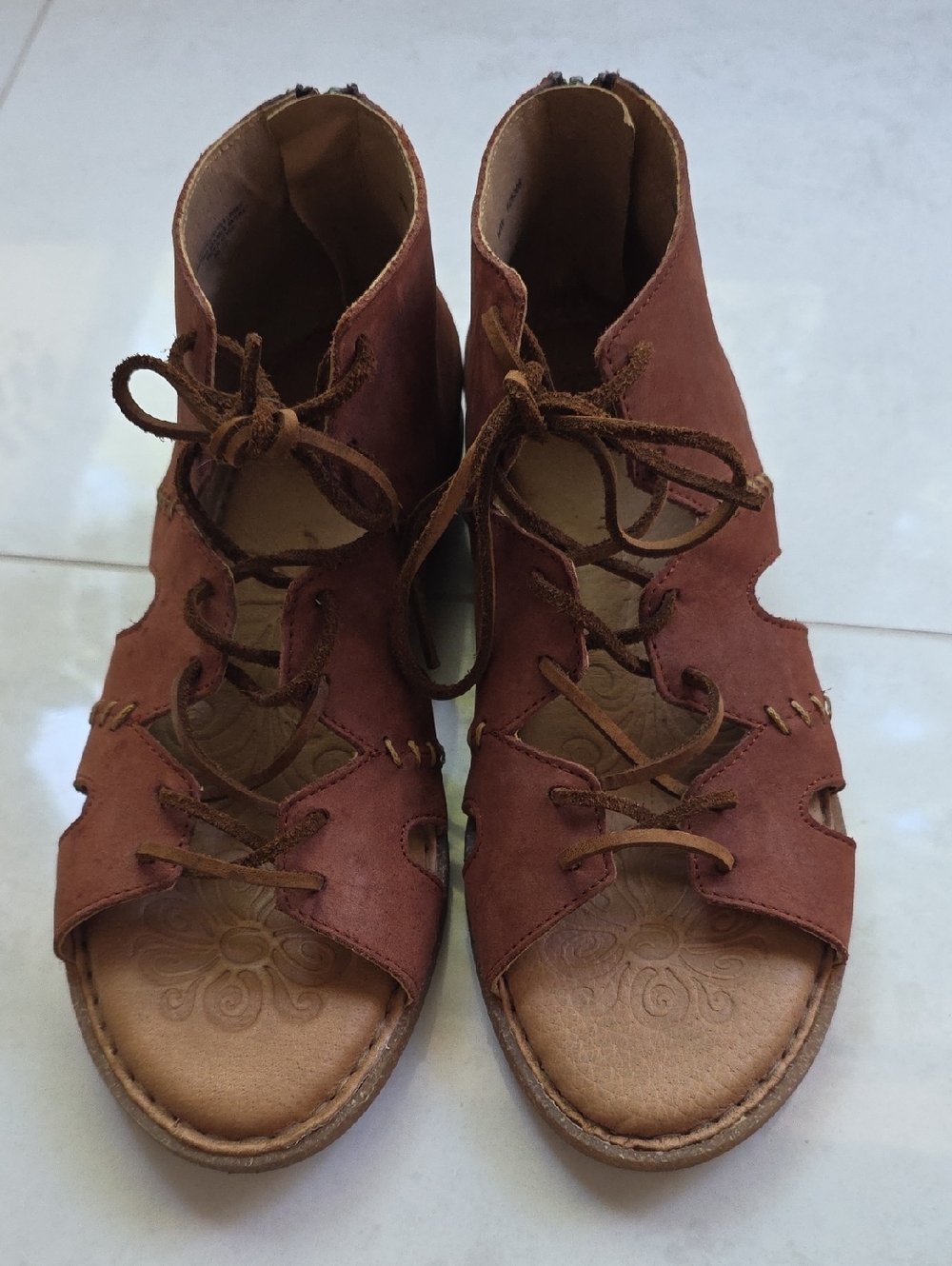 Born Lace up Genuine Leather sandals 9 40.5 Brown Mint Condition